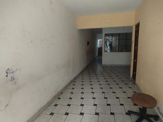 En venta casa de 4 pisos + Azotea  cerca a parques en San Martín de Porres