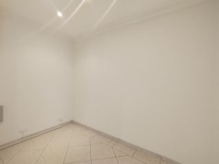 Renta de Oficina con sala de reuniones 100m², con 2 parqueaderos, sector el Condado.