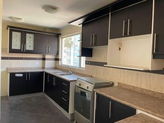 Departamento moderno de venta en la ciudadela Cofavi, Norte de Quito