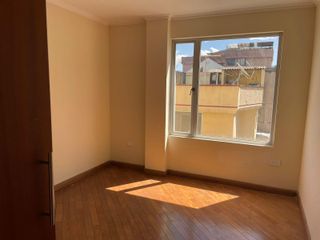 Departamento moderno de venta en la ciudadela Cofavi, Norte de Quito