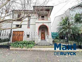 Foto 1 de Chalet en venta en Quilmes Este
