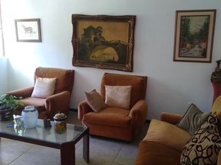 CASA EN VENTA LA CASTELLANA