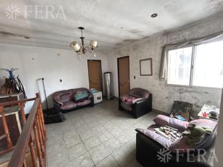 Foto 10 de Venta de PH de 5 ambientes con cochera en Quilmes