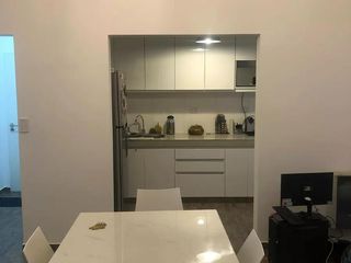 Foto 2 de PH en venta - 2 Dormitorios 1 Baño - 120Mts2 - Banfield, Lomas de Zamora
