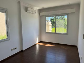 Foto 17 de Casa en Venta  SAN ISIDRO LABRADOR a la LAGUNA , VILLANUEVA. TIGRE