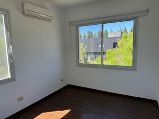 Foto 14 de Casa en Venta  SAN ISIDRO LABRADOR a la LAGUNA , VILLANUEVA. TIGRE