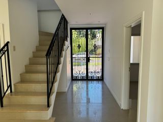 Foto 11 de Casa en Venta  SAN ISIDRO LABRADOR a la LAGUNA , VILLANUEVA. TIGRE