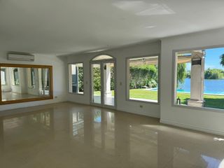 Foto 4 de Casa en Venta  SAN ISIDRO LABRADOR a la LAGUNA , VILLANUEVA. TIGRE
