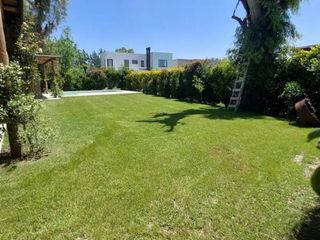 Foto 30 de Alquiler Anual Casa 5 Ambientes con Piscina en La Comarca Bancalari Tigre