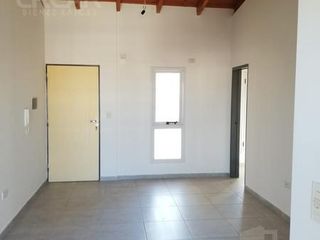 Foto 1 de Departamento c/ Renta - General Pueyrredon