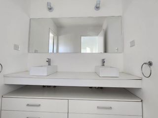 Foto 24 de Casa en venta y alquiler anual al rio, en barrio El Yacht, Nordelta, Tigre