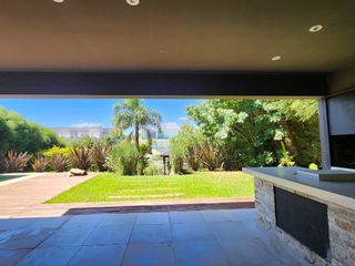 Foto 36 de Casa en venta y alquiler anual al rio, en barrio El Yacht, Nordelta, Tigre