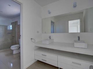 Foto 22 de Casa en venta y alquiler anual al rio, en barrio El Yacht, Nordelta, Tigre
