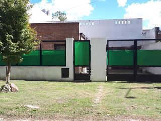 Foto 1 de Casa quinta venta 2 dormitorios 1 baño 440mts2 totales 115mts2 cubiertos- Villa Elvira
