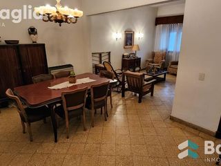 Foto 4 de HERMOSA CASA C/COCHERA CUB/JARDIN Y TODOS LOS SERVICIOS CONECTADOS- DOLORES