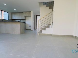 Casa en Arriendo Ubicado en Rionegro Codigo 2834