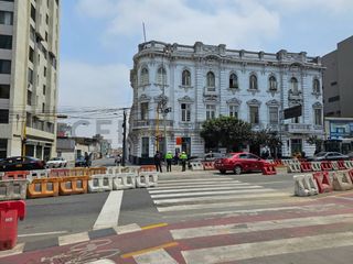 Foto 11 de Alquiler de Local Comercial en el Centro de Lima