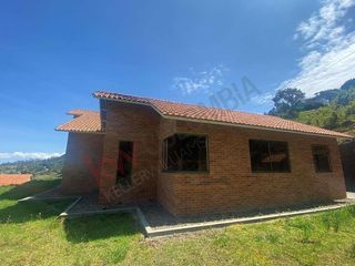 Vendo Casa Campestre en Lote de 10.000 m2 en la Calera Vereda El Hato-9236