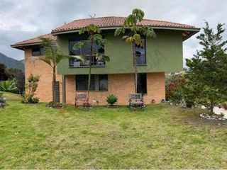 VENDO CASA EN LA CALERA- CLUB HOUSE-9410