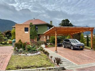 VENDO CASA EN LA CALERA- CLUB HOUSE-9410