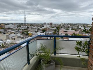 Foto 39 de Departamento en  edificio Palmeras sobre Avenida