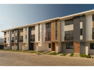 Foto 16 de HERMOSAS Y MODERNAS CASAS VIP EN VENTA EN RICAURTE CUENCA