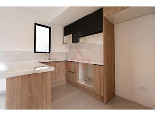 Foto 7 de HERMOSAS Y MODERNAS CASAS VIP EN VENTA EN RICAURTE CUENCA