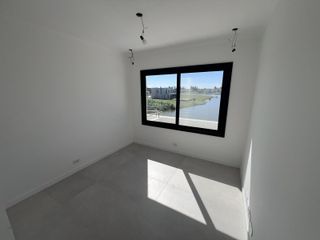 Foto 33 de Venta Casa 4 dormitorios en  Santa Ana