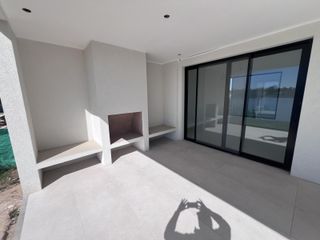 Foto 48 de Venta Casa 4 dormitorios en  Santa Ana