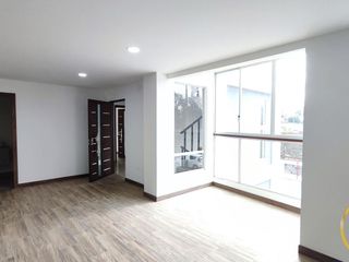 Foto 2 de Departamentos en Venta de 3 y 2 dormitorios, en conjunto con seguridad, sector Alangasí