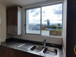 Foto 12 de Departamentos en Venta de 3 y 2 dormitorios, en conjunto con seguridad, sector Alangasí