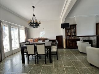 Foto 14 de CHALET  5 AMBIENTES CON PARQUE Y QUINCHO!!!  CHAUVIN RESIDENCIAL