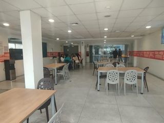 Foto 8 de En Venta Amplio Local Industrial en Cercado de Lima