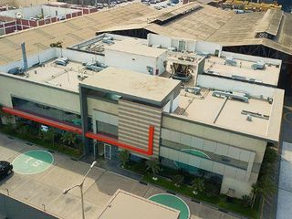Foto 1 de En Venta Amplio Local Industrial en Cercado de Lima