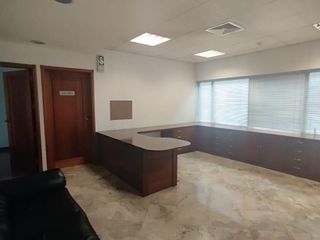 Foto 6 de En Venta Amplio Local Industrial en Cercado de Lima