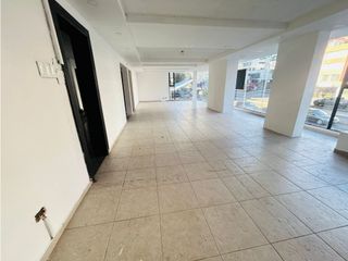 Foto 2 de El Batán, Loca Comercial en Renta,160m2, 3 Ambientes