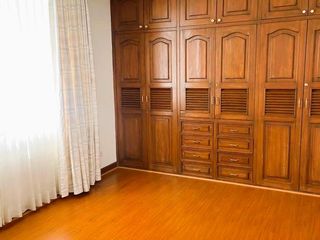 Foto 5 de Venta departamento 3 dormitorios, Urb. Las Bromelias, sector Monteserrin.