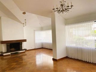 Foto 6 de Venta departamento 3 dormitorios, Urb. Las Bromelias, sector Monteserrin.