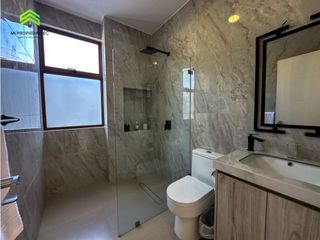 Foto 16 de CASA EN VENTA EN EXCLUSIVA URBANIZACIÓN MARINA BLUE, MANTA