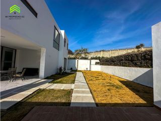 Foto 11 de CASA EN VENTA EN EXCLUSIVA URBANIZACIÓN MARINA BLUE, MANTA