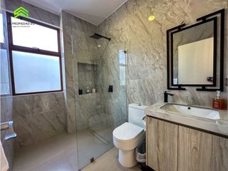 Foto 8 de CASA EN VENTA EN EXCLUSIVA URBANIZACIÓN MARINA BLUE, MANTA