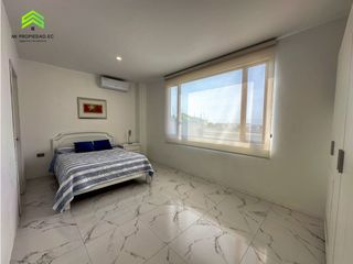 Foto 4 de CASA EN VENTA EN EXCLUSIVA URBANIZACIÓN MARINA BLUE, MANTA
