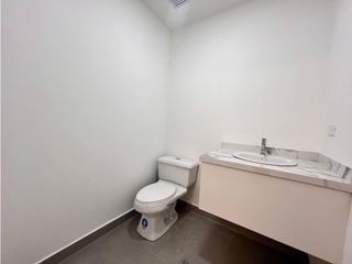 Foto 5 de Vozandes, Oficina- Consultorio en Renta, 40m2, 1 Ambiente