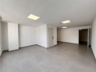 Foto 1 de Vozandes, Oficina- Consultorio en Renta, 40m2, 1 Ambiente
