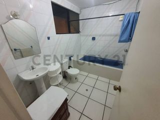 Foto 10 de Vendo Casa Grande junto al mar, Independiente, Piscina, 4 Dormitorios en Tonsupa