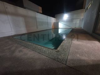 Foto 17 de Vendo Casa Grande junto al mar, Independiente, Piscina, 4 Dormitorios en Tonsupa