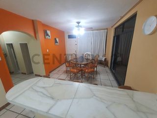 Foto 14 de Vendo Casa Grande junto al mar, Independiente, Piscina, 4 Dormitorios en Tonsupa