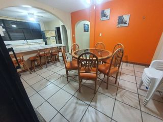 Foto 3 de Vendo Casa Grande junto al mar, Independiente, Piscina, 4 Dormitorios en Tonsupa