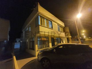 Foto 15 de Vendo Casa Grande junto al mar, Independiente, Piscina, 4 Dormitorios en Tonsupa