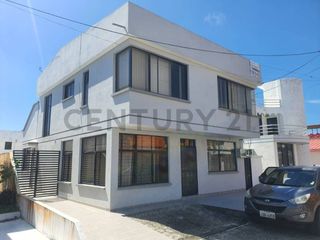 Foto 1 de Vendo Casa Grande junto al mar, Independiente, Piscina, 4 Dormitorios en Tonsupa